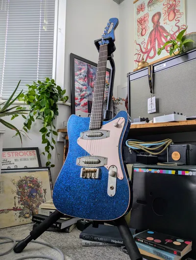 Fidelity Guitars Stellarosa Custom in Sapphire Blue Sparkle